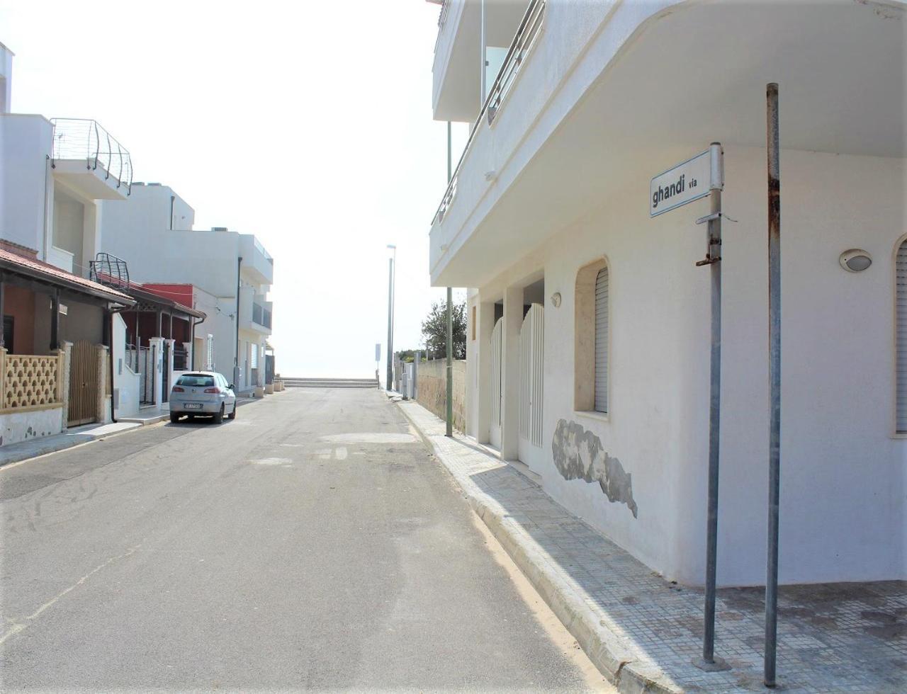 Ferienwohnung Monolocale Eddy By Salentolimit Torre Lapillo Exterior foto