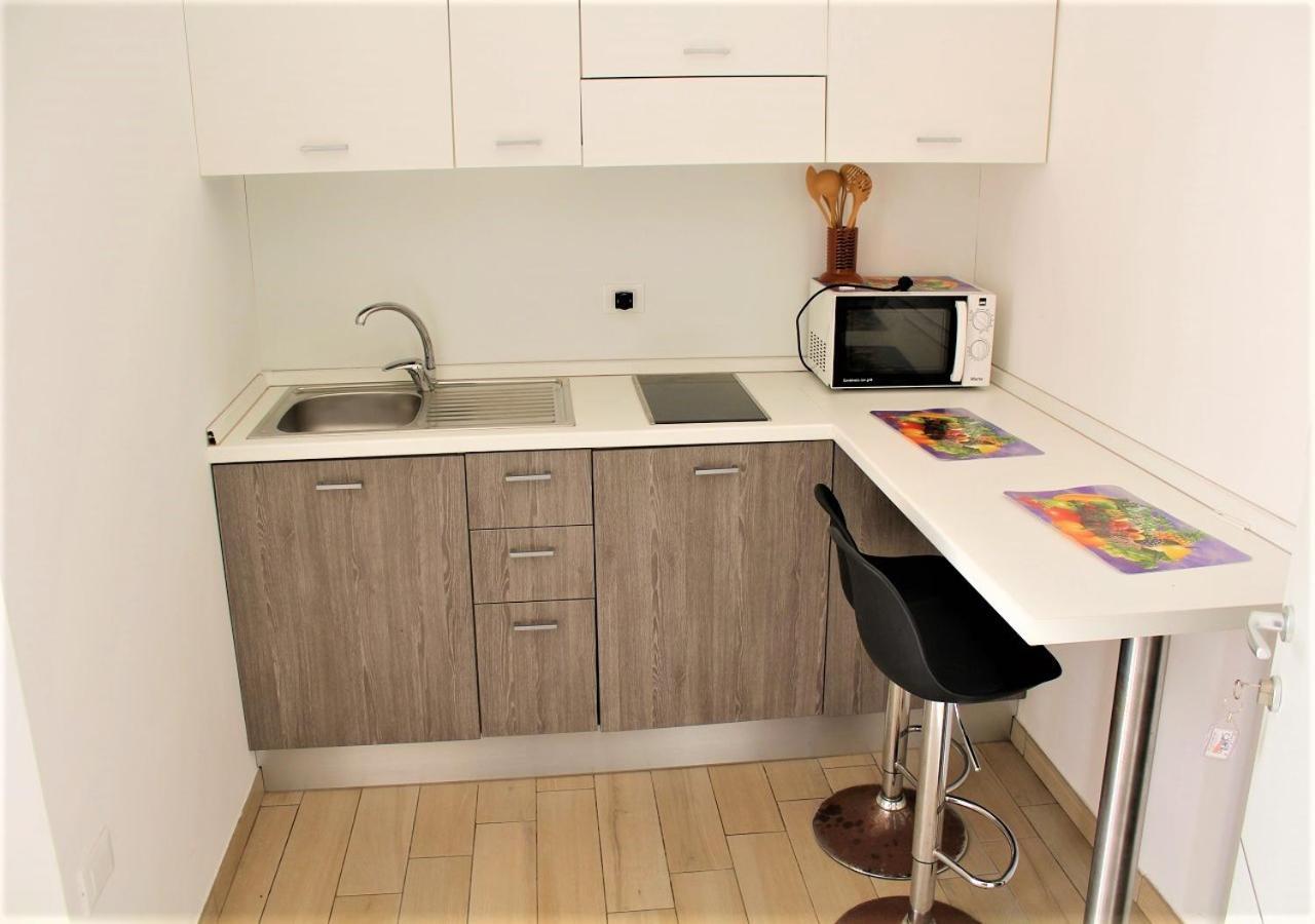 Ferienwohnung Monolocale Eddy By Salentolimit Torre Lapillo Exterior foto
